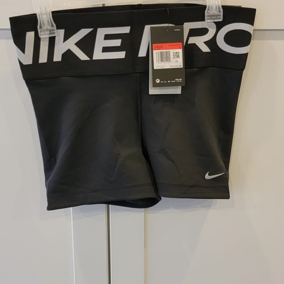 Women's Nike Pro Shorts (size large)